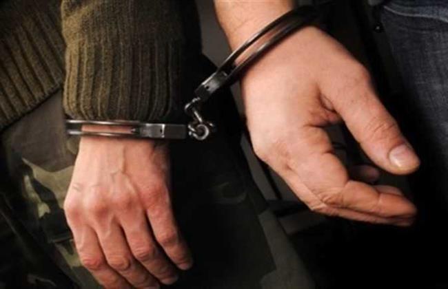 «توفير فرص عمل».. حيلة شخص لاستدراج الفتيات وابتزازهن بالفيوم