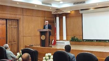 «الغضبان» يوجه بتكثيف أعمال التجميل والنظافة بالمحافظة