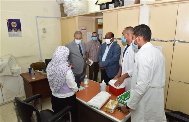 تواصل حملة تطعيم "فيروس كورونا" لمنسوبي جامعة سوهاج 