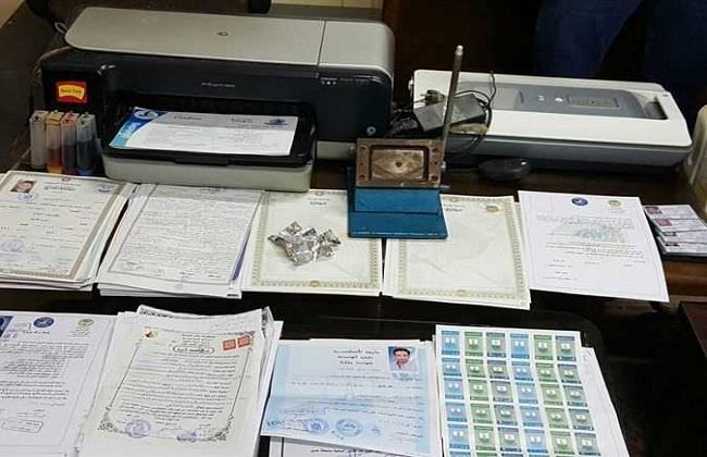 سقوط أخطر تشكيل عصابي في العجوزة لتزوير المحررات الرسمية