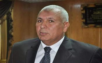محافظ الوادي الجديد يوجه بضرورة تلقي العاملين بالمحافظة لقاح كورونا