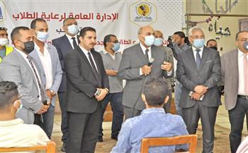 رئيس جامعة المنيا ونائبه يتفقدان أعمال الكشف الطبي وتلقى الطلاب الجدد لقاح كورونا