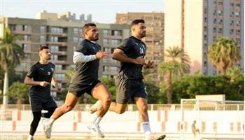 أسامة نبيه يجتمع بـ«الجزيري والمثلوثي» على هامش مران الزمالك