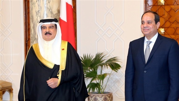 الرئيس السيسي يستقبل ملك البحرين بشرم الشيخ