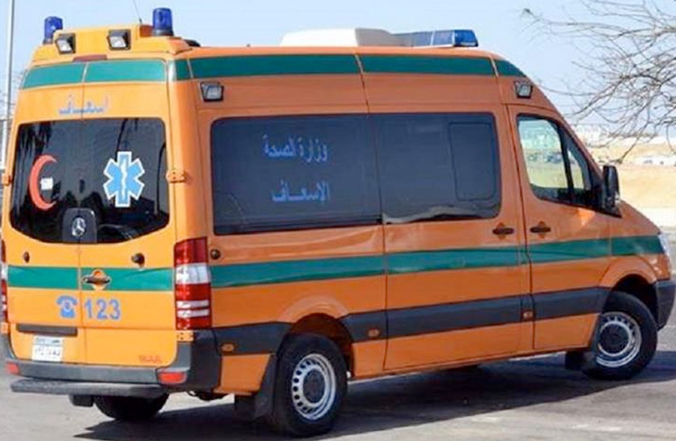 إصابة 4 أشخاص فى حادث سيارة فى ترعة بكفر الشيخ