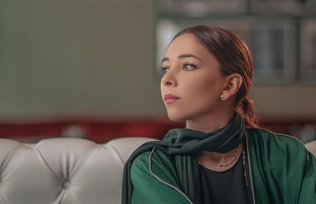 الفنانة فاطمة البنوي في شخصية مركبة بـ«60 دقيقة»
