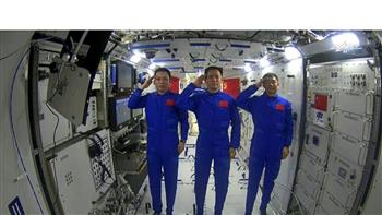   عودة رواد فضاء صينيين بعد بعثة في محطة الفضاء الدولية