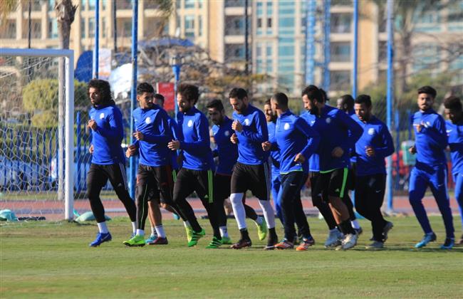 بالأسماء :ضم ١١ لاعب للفريق الكروي الأول لنادي سموحة 