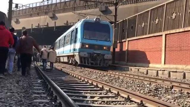مصرع مسن أسفل عجلات مترو المعادي