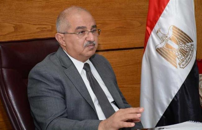 رئيس جامعة أسيوط يفتتح أعمال المعرض التعليمي الأول لكلية التربية 