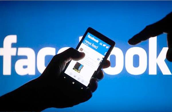 «فيس بوك »تطرح طرقًا جديدة للعثور على العملاء والدردشة معهم