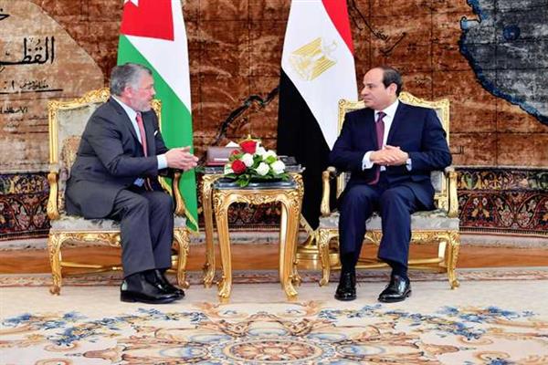 السيسي وملك الأردن يبحثان تعزيز العلاقات الاقتصادية