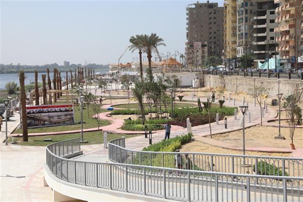 «غنيم» يتفقد الأعمال النهائية من مشروع تطوير الجزء السفلى من الكورنيش