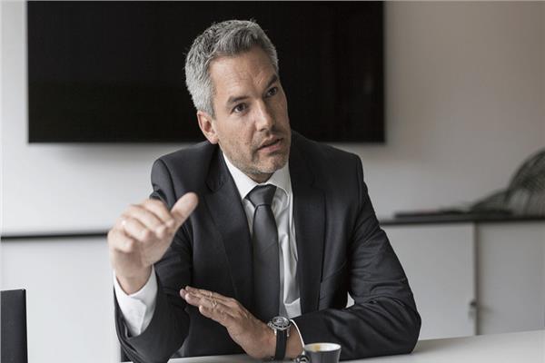 النمسا وبلجيكا تبحثان الوضع في أفغانستان والهجرة وحماية الحدود