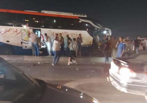مصرع شخصين وإصابة 19 في تصادم أتوبيس بنقل على صحراوي الإسكندرية