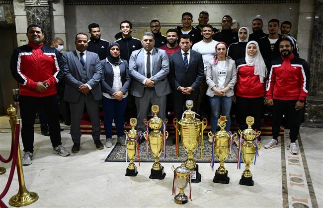 وزير الرياضة يكرم لاعبي المنتخب المصري للكيك بوكسينج ومنتخب السامبو