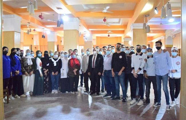 جامعة بنى سويف: توقيع الكشف الطبي على الطلاب الجدد وحصولهم على لقاح كورونا