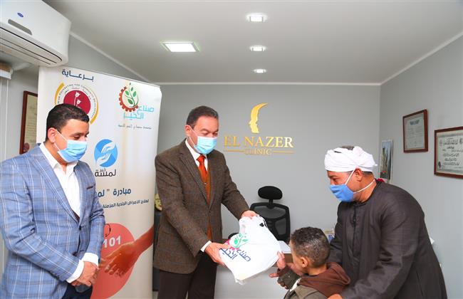 صناع الخير تقدم العلاج المجانى لـ 100 حالة أمراض جلدية مزمنة