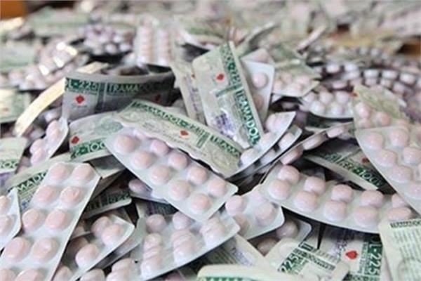 قرار جديد من نيابة حلوان ضد طالب ضبط وبحوزته 5 ملايين قرص منشط جنسي