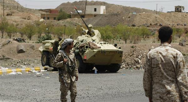 الجيش اليمني يتصدى لهجمات المليشيات الحوثية غربي تعز