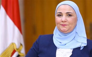  وزيرة التضامن تعلن بدء تنفيذ المبادرة الرئاسية «تتلف في حرير» 