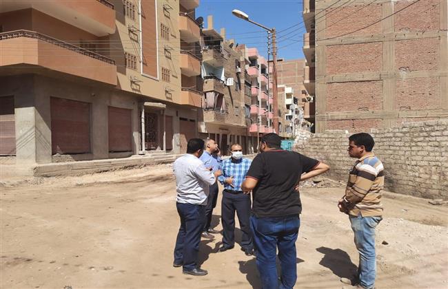 رصف مدينة المعلمين في أسيوط لتحسين الحركة المرورية