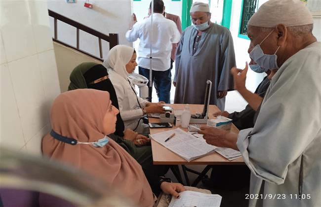  جامعتى دمنهور وعين شمس ينظمان قافلة سكانية بأبو حمص 