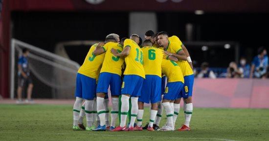 نيمار وفينيسيوس يتصدران قائمة البرازيل لمواجهات أكتوبر بتصفيات كأس العالم