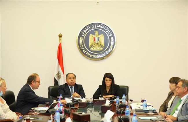 حنورة يعرض استراتيجية الدولة لإعادة هيكلة برنامج الشراكة