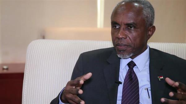 وزير النفط السوداني يأمل في إنهاء إغلاق الشرق لتفادي خسائر بالغة