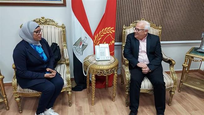 محافظ بورسعيد يستقبل «سيدة التاكسى»