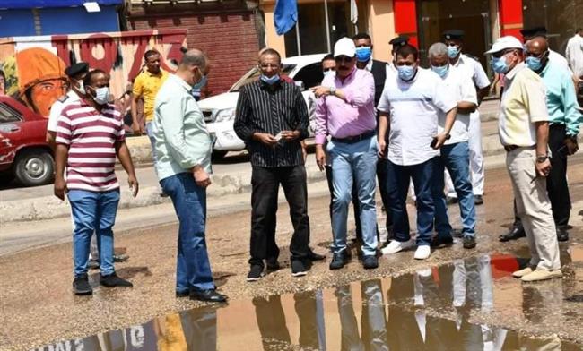 محافظ أسوان يوجه لإصلاح وصيانة خط الصرف الصحى بشارع أبو شوك