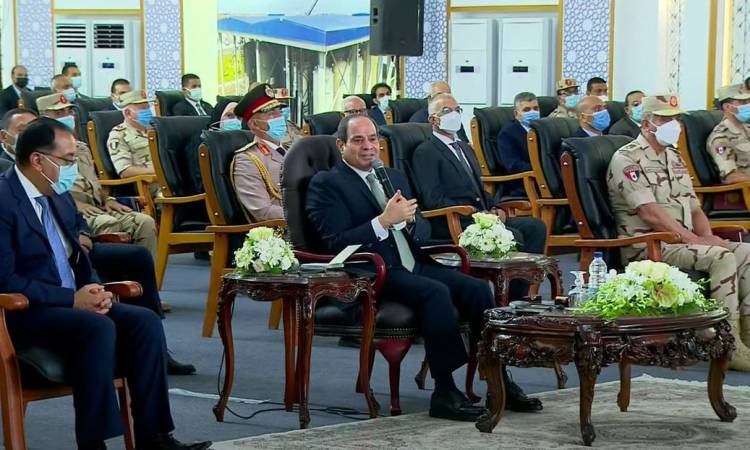 السيسي للمتعدين على الأراضي: مصر لن تبنى بالدلع والطبطبة| فيديو