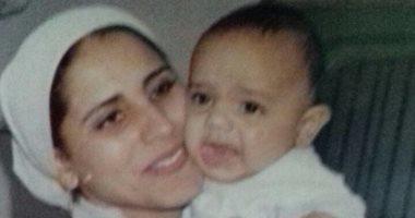 أوس أوس يحتفل بعيد ميلاد والدته بصورة من طفولته: ربنا يخليكى لينا