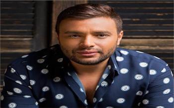 بعد دخولها العناية المركزة.. رامي صبري يكشف حالة والدته الصحية
