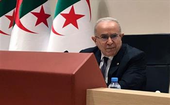   الجزائر تطالب بإطلاق مفاوضات مباشرة بين المغرب والبوليساريو