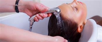   5 طرق لغسيل الشعر بشكل صحي