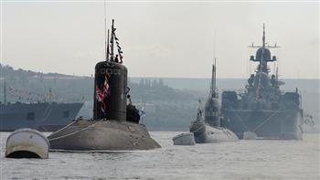 مدمرات أمريكية تطارد الغواصات الروسية في الأطلسي