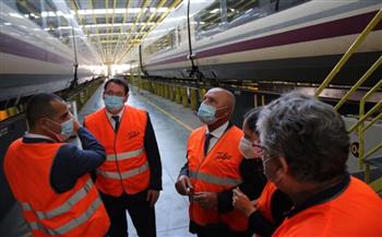   وزير النقل يتفقد مصنع «تالجو» في مدريد