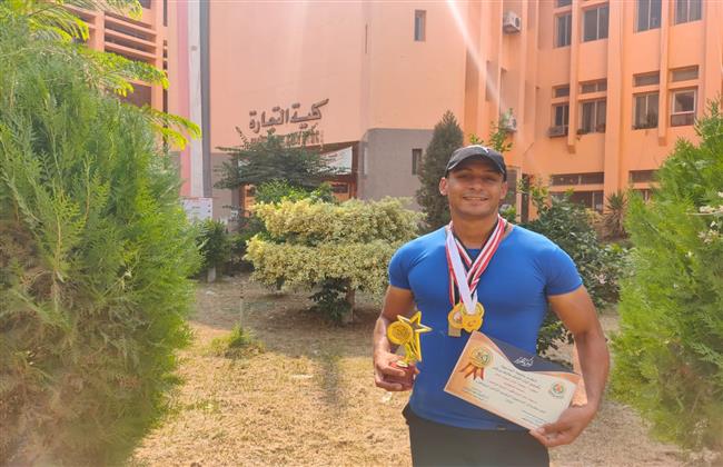 فوز الطالب يوسف السيد ببطولة الجامعات المصرية للألعاب الرقمية