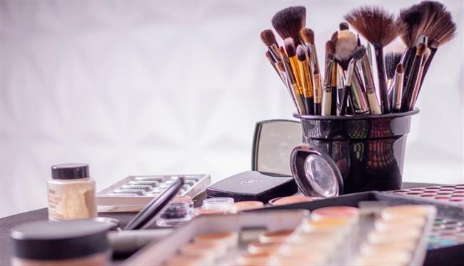 أدوات  للبشرة  ستغنيكٍ عن الذهاب لمراكز التجميل 
