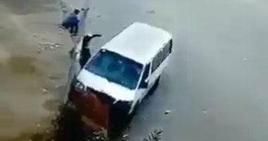 كشف ملابسات دهس ميكروباص سيدتين على أحد الأرصفة فى الشرقية
