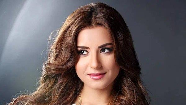 ريهام أيمن نشر صورة لطفولتها.. شاهد