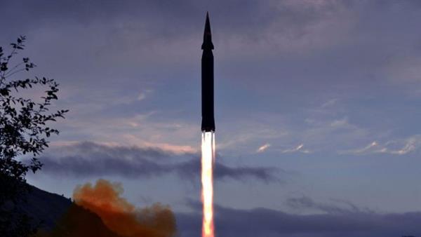 كوريا الشمالية تطلق صاروخ باليستي مجهول الهوية