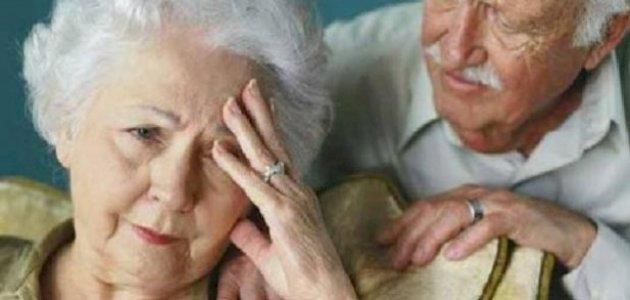  5 علامات للإصابة بالخرف والزهايمر