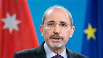   رئيس وزراء الأردن: نؤكد دعمنا لاحتياجات لبنان الحبيب