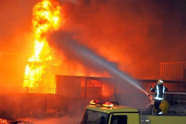 إصابة 27 عاملا في حريق بمصنع مبيدات حشرية بالعاشر من رمضان