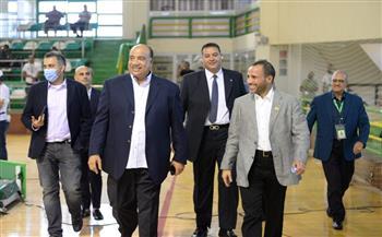 «مصيلحي» و «رئيس مجلس الأمة الكويتي» يتابعان مباراة بيروت والبطائح الإماراتي