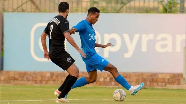 التعادل السلبي يحسم الشوط الأول من مباراة بيراميدز والزمالك