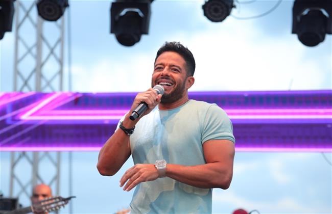 محمد حماقى يشعل الساحل الشمالى بـ يا فاتنى